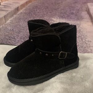 BearPaw Black Winter Boots